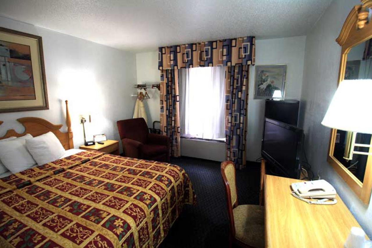 Norwood Inn And Suites - Minneapolis-St Paul 로즈빌 외부 사진