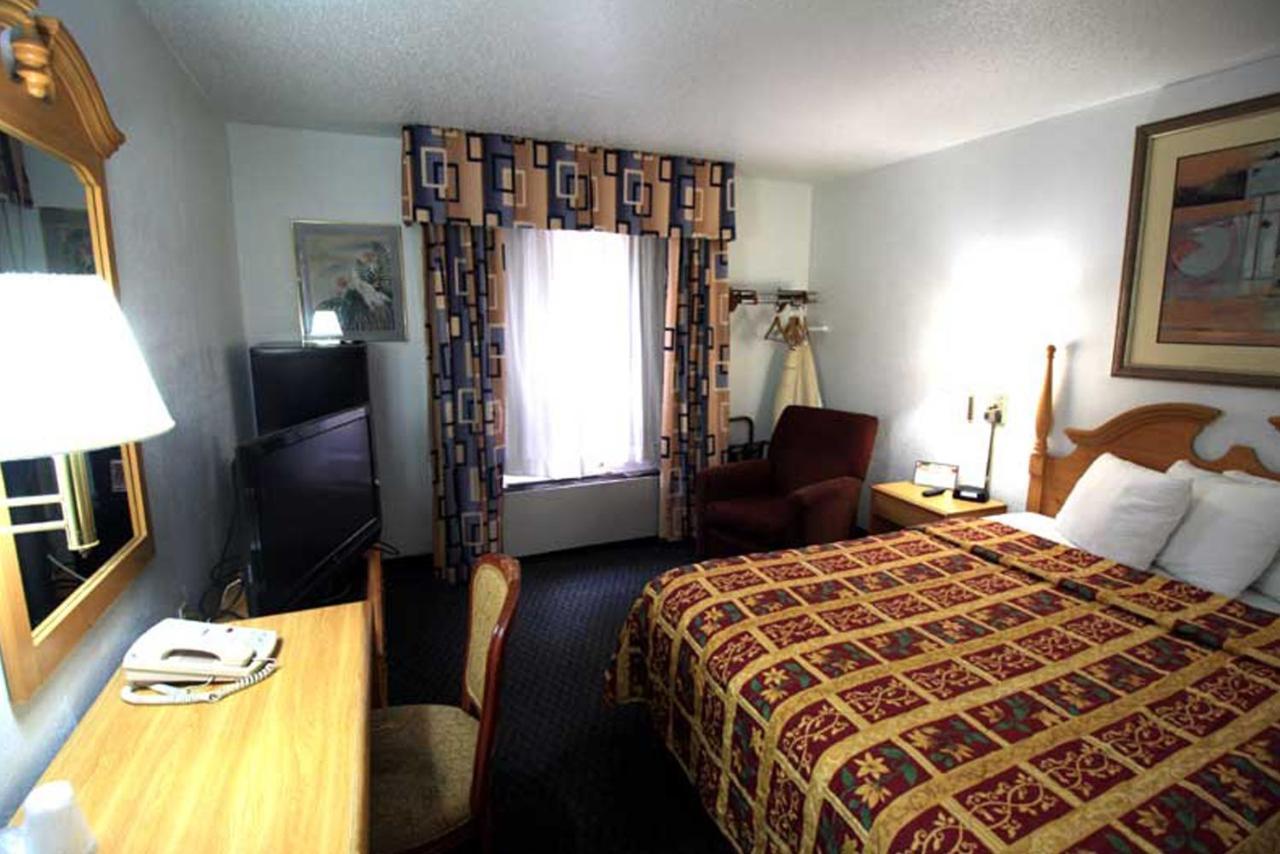 Norwood Inn And Suites - Minneapolis-St Paul 로즈빌 외부 사진
