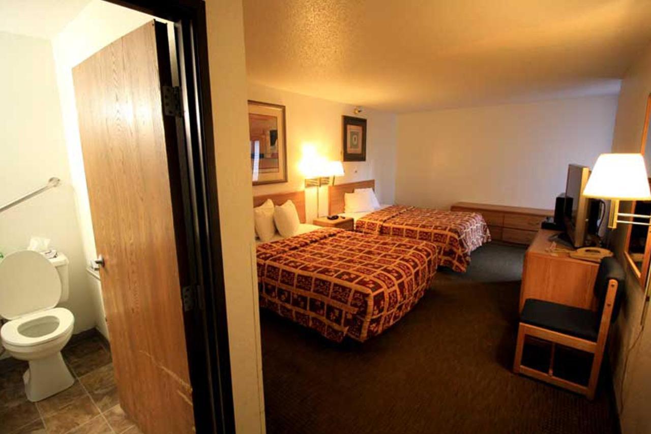 Norwood Inn And Suites - Minneapolis-St Paul 로즈빌 외부 사진
