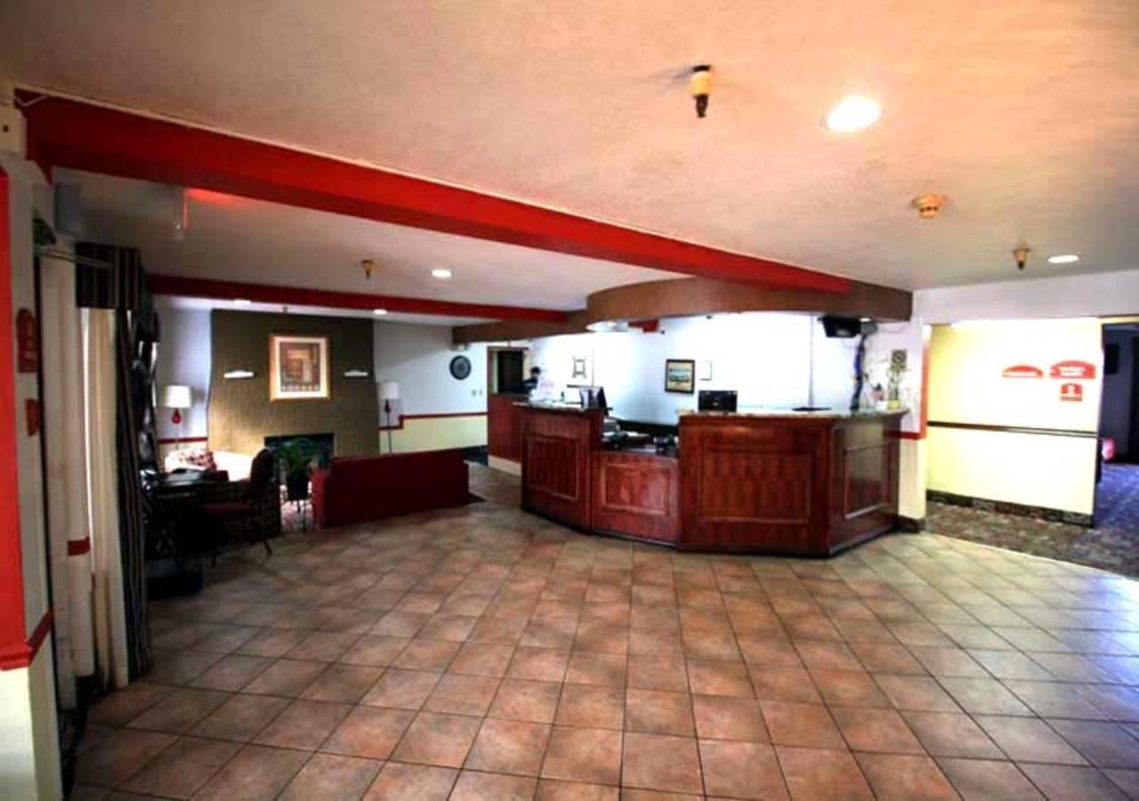 Norwood Inn And Suites - Minneapolis-St Paul 로즈빌 외부 사진