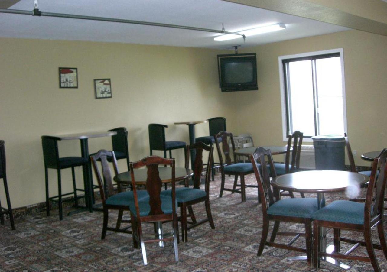 Norwood Inn And Suites - Minneapolis-St Paul 로즈빌 외부 사진