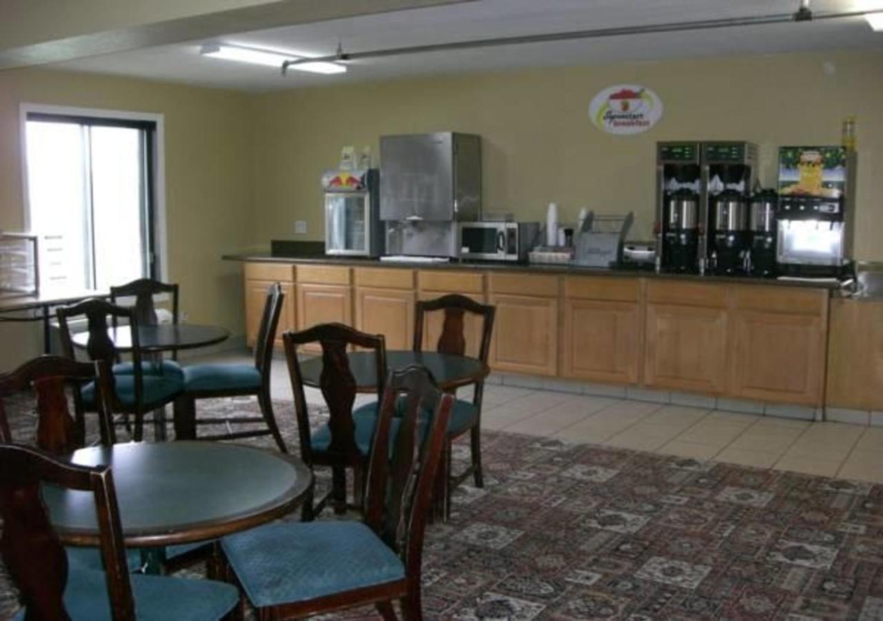Norwood Inn And Suites - Minneapolis-St Paul 로즈빌 외부 사진